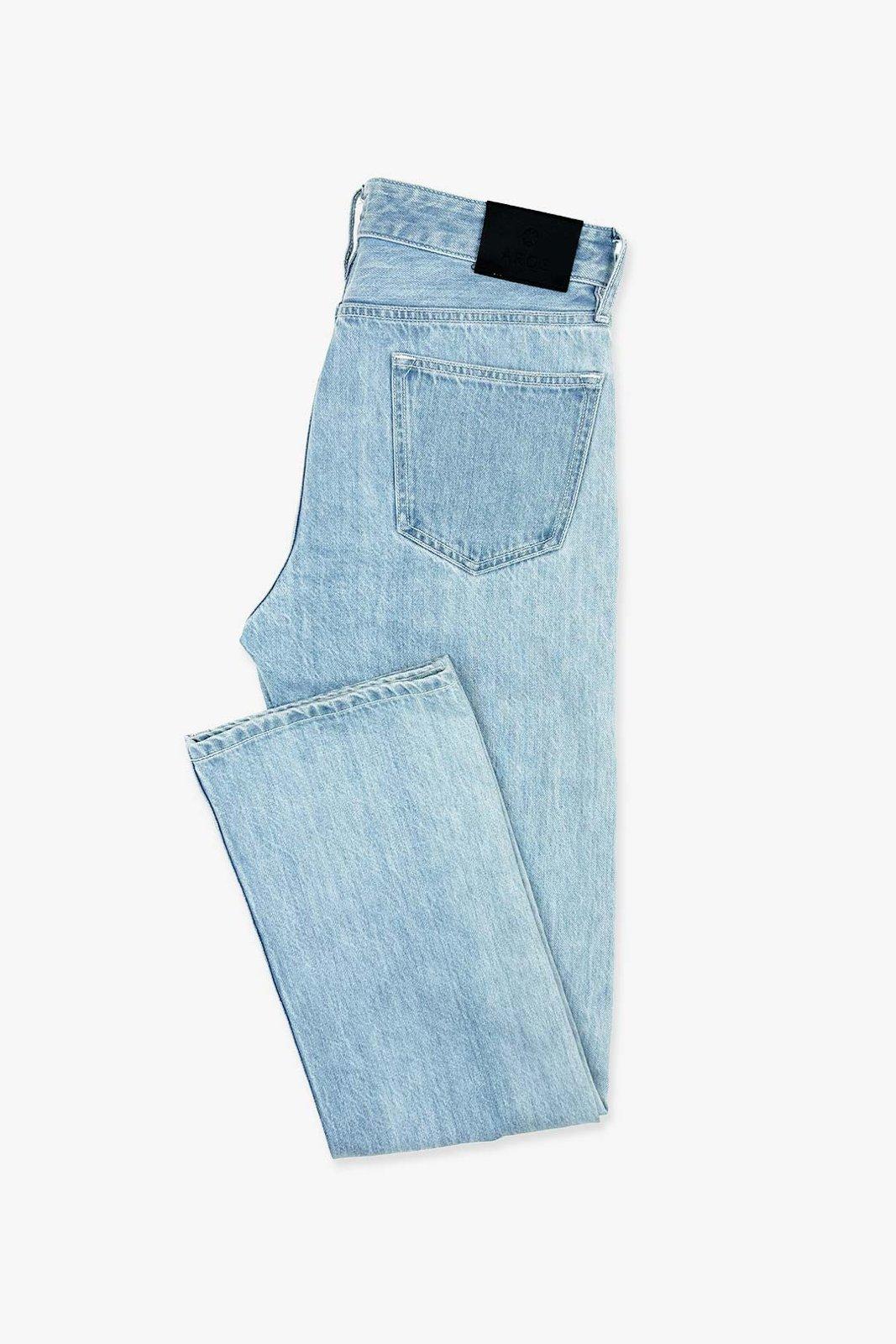 Svijetloplave bootcut traperice sa širim nogavicama od selvedge teksasa