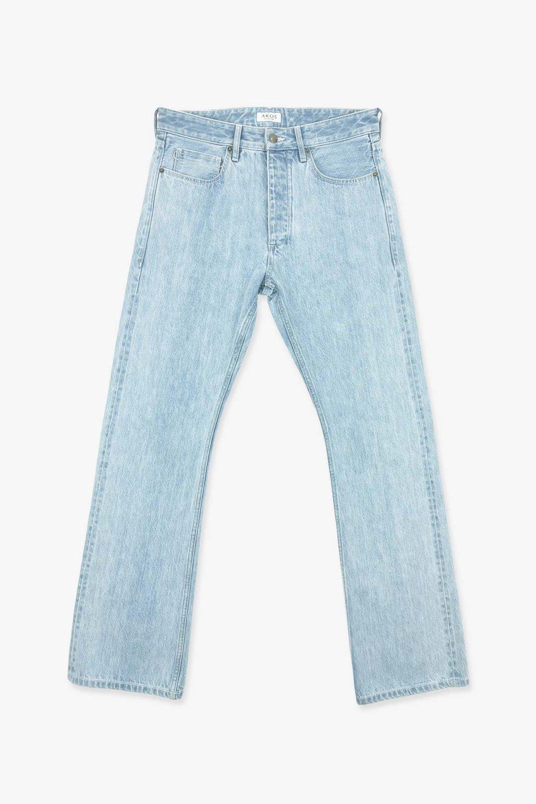 Svijetloplave bootcut traperice sa širim nogavicama od selvedge teksasa
