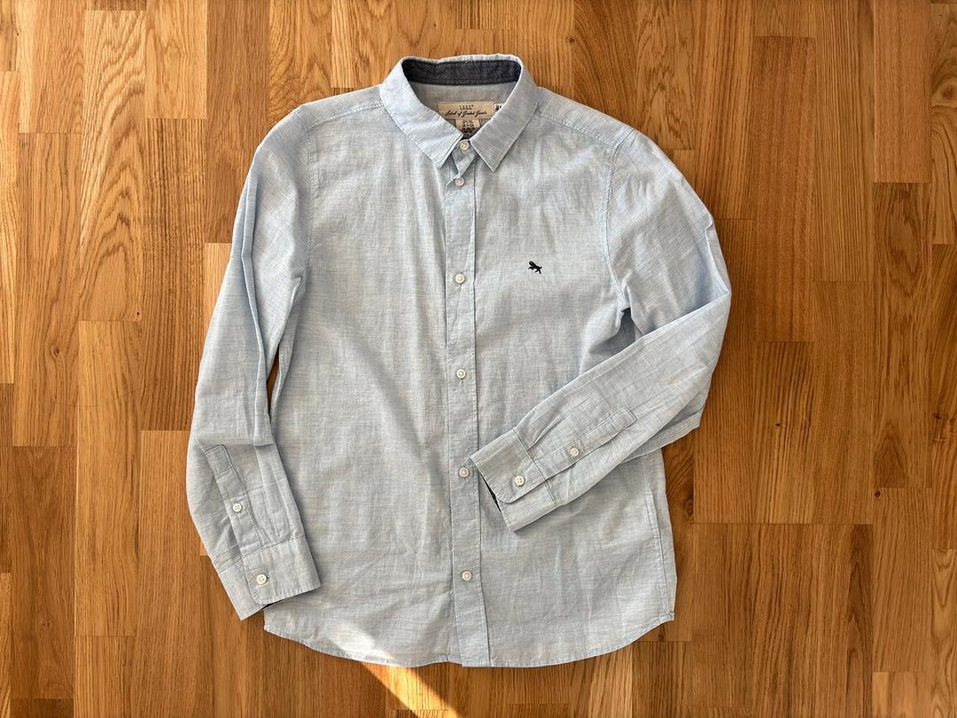 Super lijepa H&M svijetloplava košulja, veličina 152